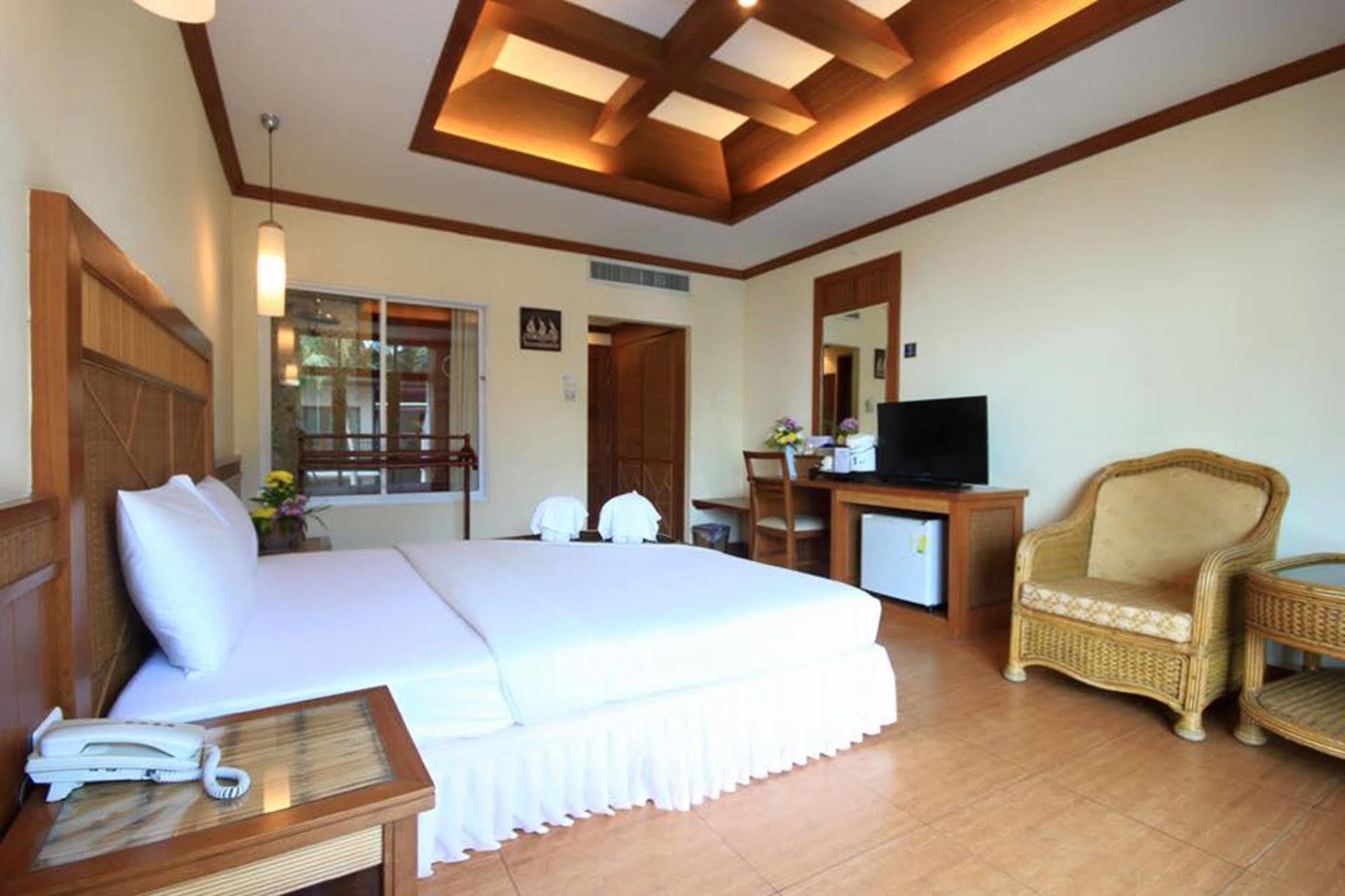Mac Resort Hotel Koh Chang Exterior photo